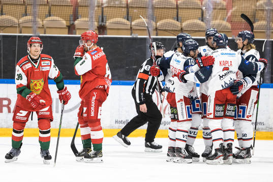 Västerviks spelarna jublar