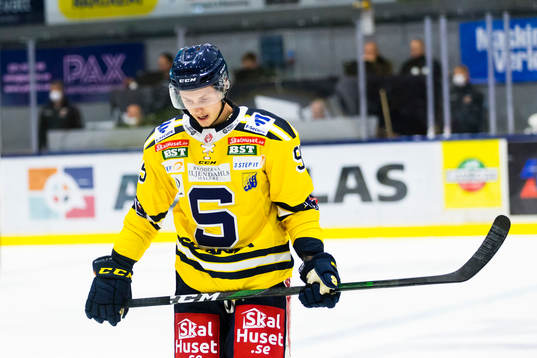 Södertäljes Nick Olesen deppar
