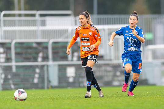 Kristianstads Lauren Barnes och Örebros Emilia Pelgander