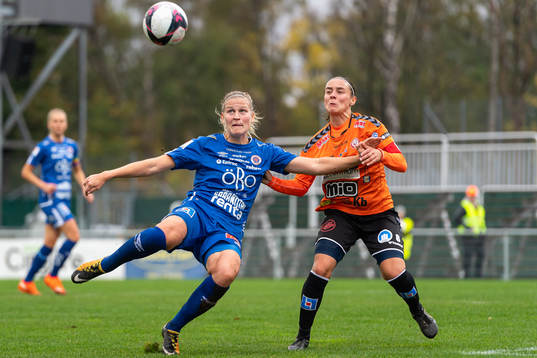 Örebros Karin Lundin mot Kristianstads Alice Nilsson