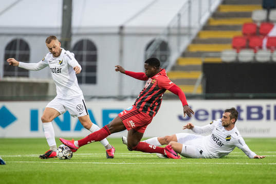 s Sebastian Larsson och Filip Rogic