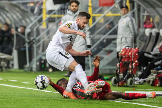 s Robert Lundström och Östersunds Kalpi Wilfried Ouattara
