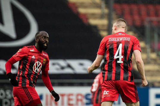 Östersunds Thomas Isherwood jublar