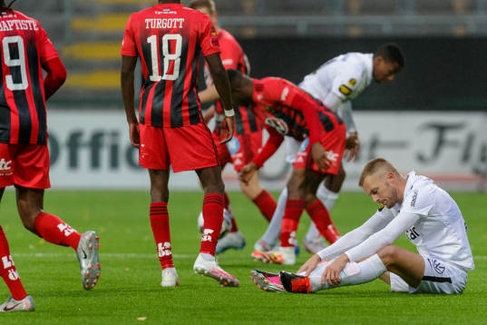 s Sebastian Larsson  har ont