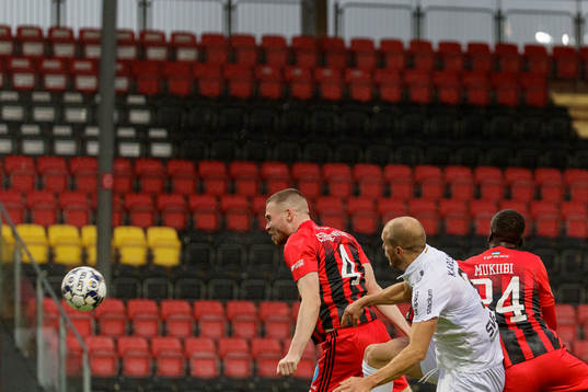 Östersunds Thomas Isherwood gör 1-2