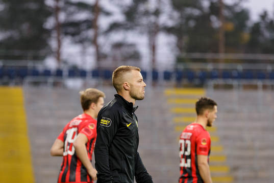 s Sebastian Larsson
