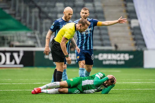 Hammarbys Muamer Tankovic har ont