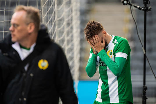 Hammarbys Simon Sandberg deppar