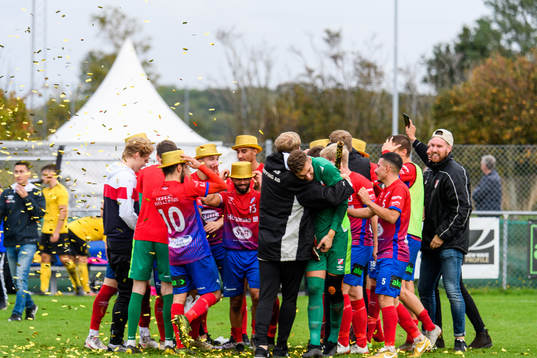 Höganäs spelare jublar
