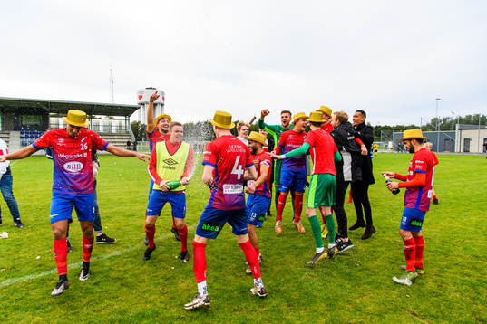 Höganäs spelare jublar