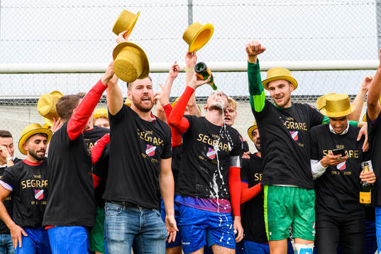 Höganäs spelare jublar