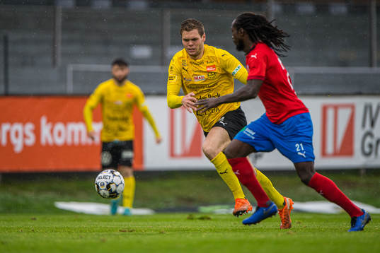 Mjällbys Jacob Bergström och Helsingborgs Kebba Ceesay