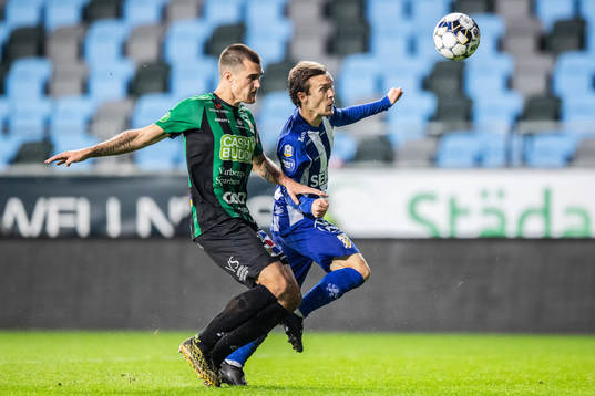 Varbergs Jon Birkfeldt och IFK Göteborg Patrik Karlsson