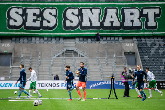 Djurgårdens spelare gör entré