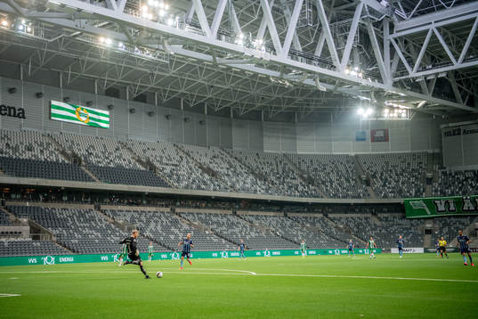 Tomma läktare på Tele2 Arena