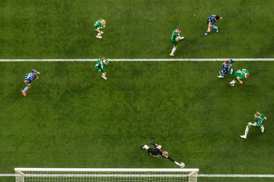 Djurgårdens Jesper Nyholm gör 1-1 bakom Hammarbys