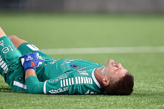 Sirius målvakt Lukas Jonsson skadad