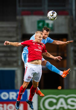 Kalmars Sebastian Ring och Malmö FFs Eric Larsson