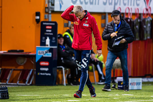 Lars Arne Nilsen, head coach of Aalesund, looks dejected