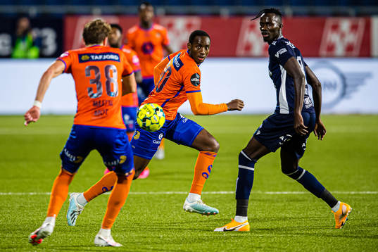 Parfait Bizoza of Aalesund and Amidou Diop of Kristiansund