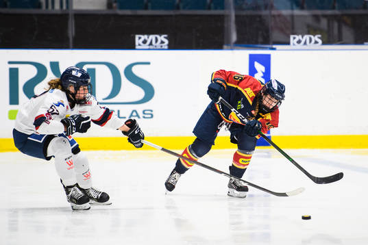 Linköpings Celine Tardif och Djurgårdens Sarah Bujold