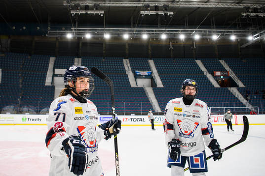 Linköpings Malou Berggren och Gracen Hirschy