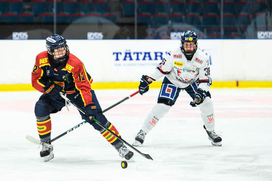 Djurgårdens Allie Munroe och Linköpings Emilie Kruse
