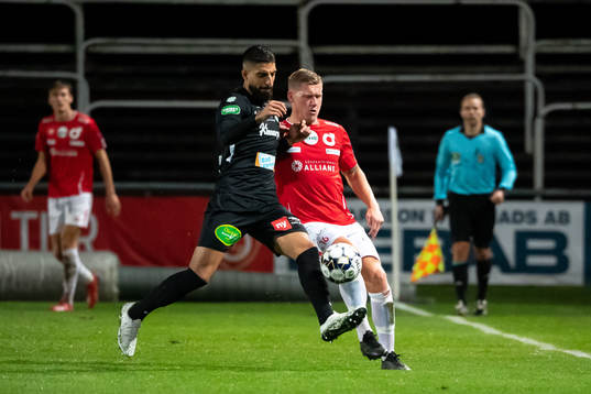 Västerås Sean Sabetkar och Degerfors Victor Edvardsen