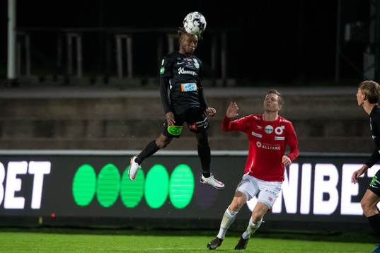 Västerås Moussa Traoré och Degerfors Johan Bertilsson