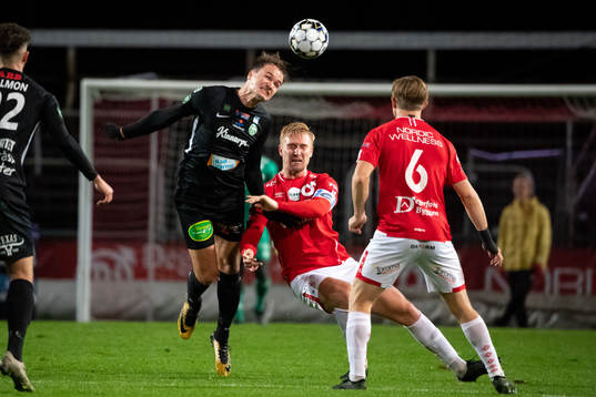 Västerås Viktor Prodell och Degerfors Oliver Ekroth