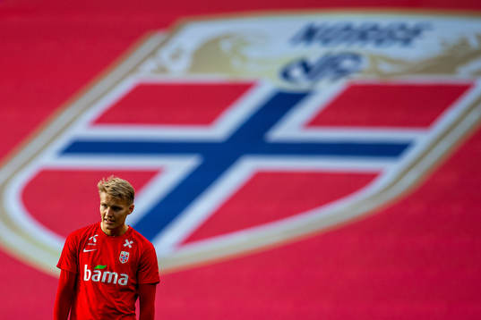 Bläddra bland fler bilder av Football, UEFA Euro Qualifier, play-off, Norway, training