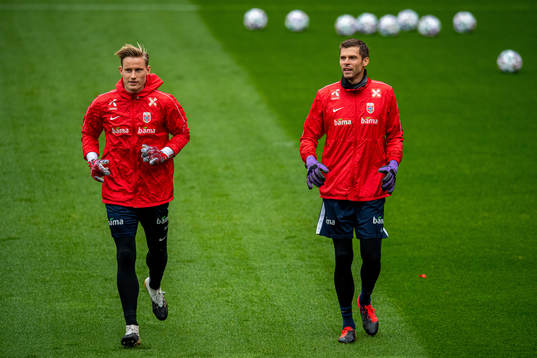 Goalkeepers Sondre Rossbach and Rune Almenning Jarstein of
