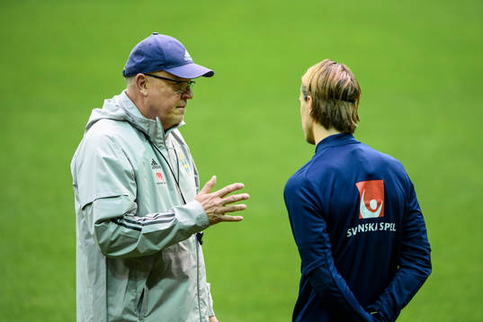 Head coach Janne Andersson and Kristoffer Olsson of the
