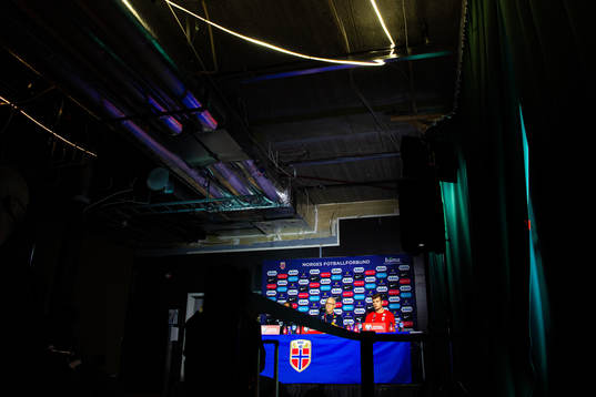 Svein Graff, head of media, Lars Lagerbäck, head coach,
