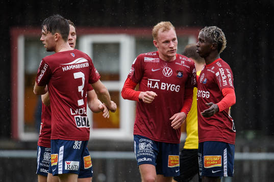 Örgrytes Adam Bergmark Wiberg jublar