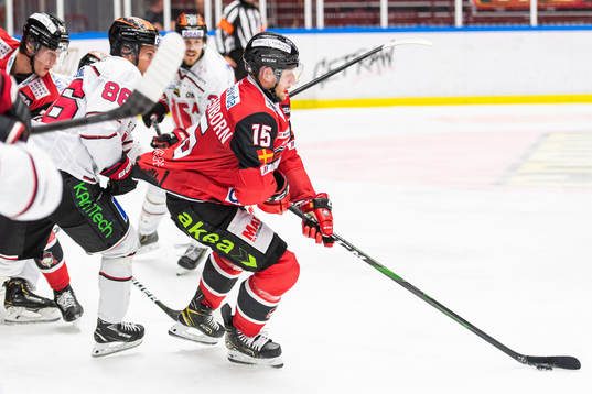 Örebros Mathias Bromé och Malmö Redhawks Axel Wemmenborn