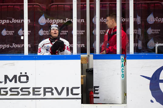 Örebros Joonas Rask i utvisningsbåsen