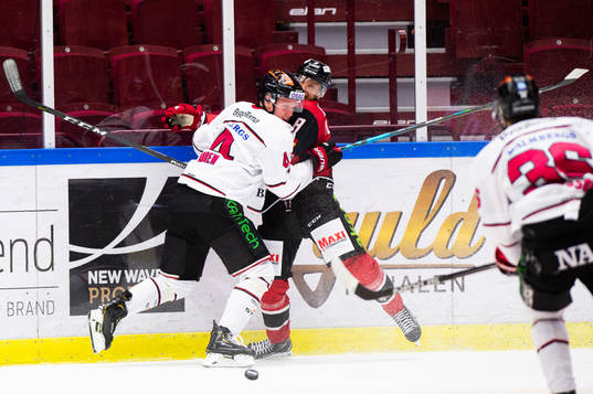 Malmö Redhawks Johan Olofsson och Örebros Erik Norén