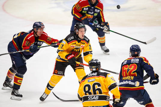 Luleås Juhani Tyrväinen och Djurgårdens Manuel Ågren
