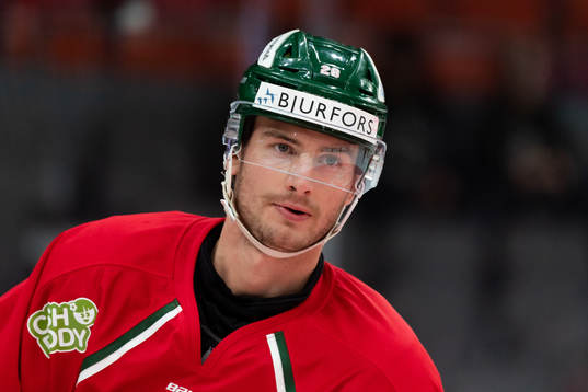 Frölundas Johan Sundström innan ishockeymatchen i SHL