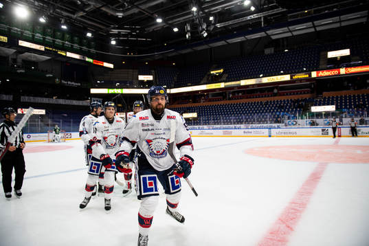Linköpings Mikael Frycklund jublar