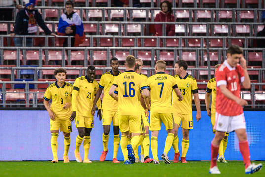 Alexander Isak of Sweden celebrate the 0-1 goal