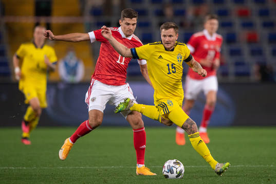 Roman Zobnin of Russia and Mattias Johansson of Sweden