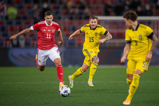Roman Zobnin of Russia and Mattias Johansson of Sweden