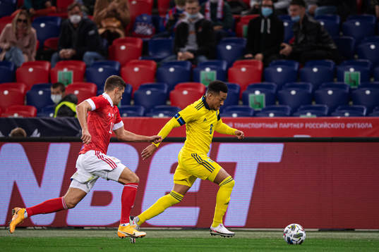 Roman Zobnin of Russia and Martin Olsson of Sweden