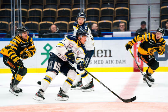 s Simon Önerud