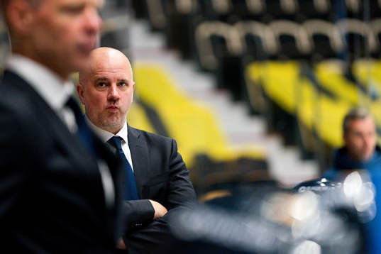 s assisterande tränare Stefan Nyman