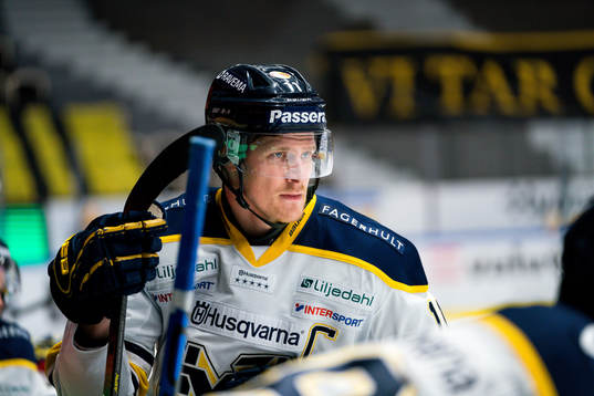 s Simon Önerud deppar