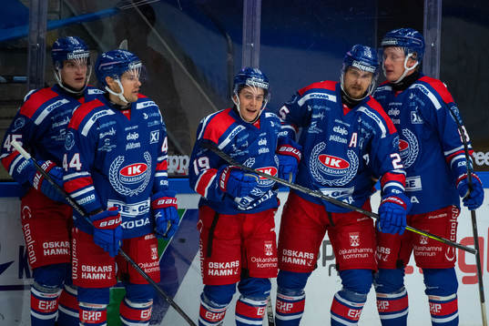 Oskarshamns Tyler Kelleher jublar