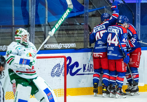 Oskarshamns Tyler Kelleher jublar